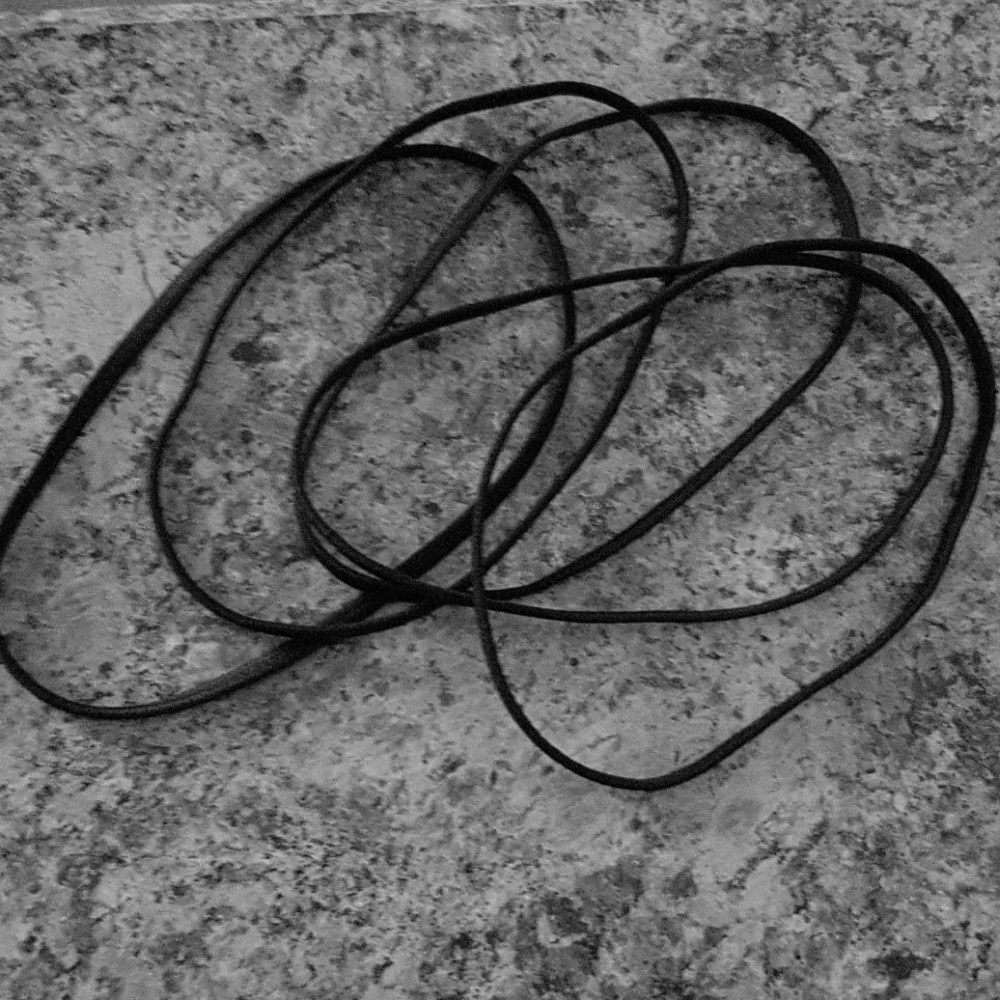 5 black headbands